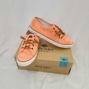 Sperry NWT Coral Boat Shoes Women's 9